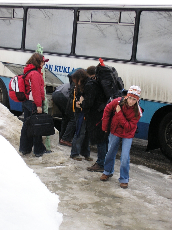 Prv jsme (v deti) vystoupili z autobusu