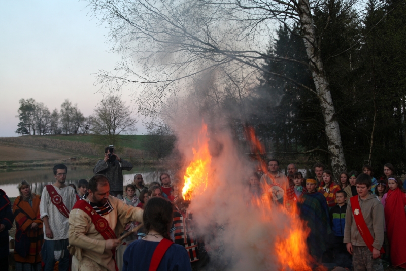 Kotlk slavnostn zapaluje